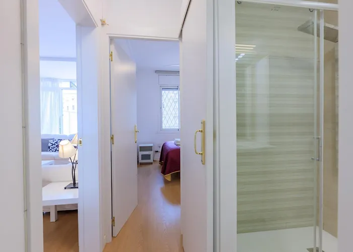 Aparteasy - Private Terrace, 3 Bedrooms, Eixample * Барселона