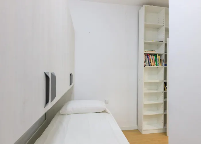 Aparteasy - Private Terrace, 3 Bedrooms, Eixample