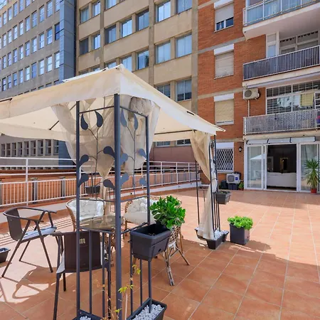 Aparteasy - Private Terrace, 3 Bedrooms, Eixample Apartamento *