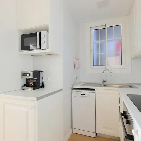 Aparteasy - Private Terrace, 3 Bedrooms, Eixample *